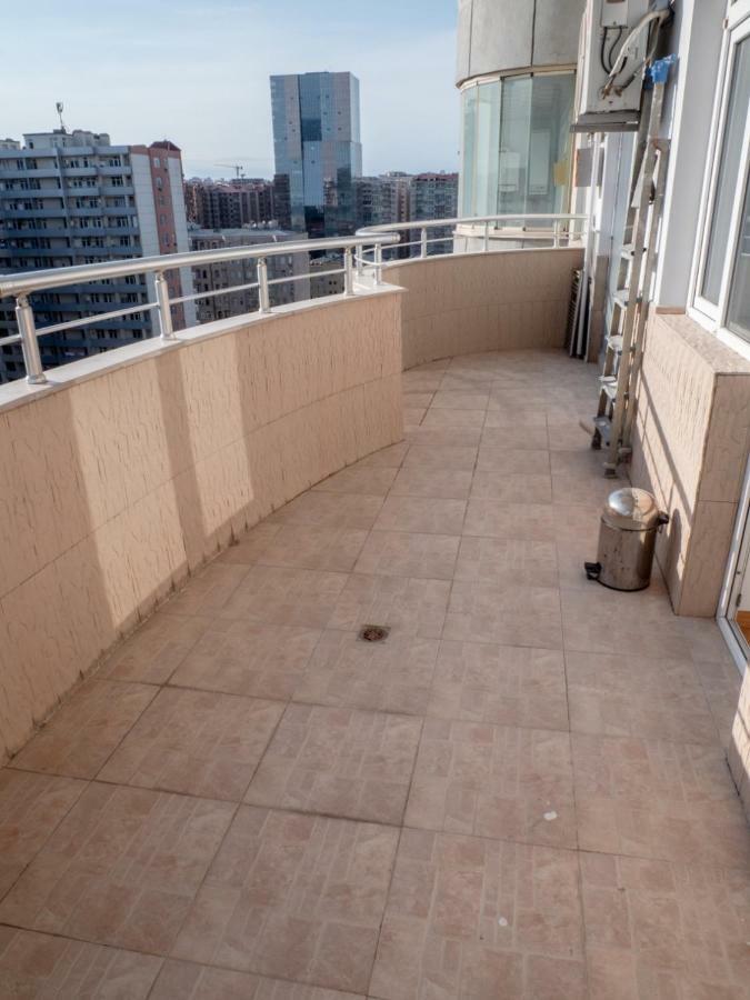 Boulevard Side Apartments Bakoe Buitenkant foto